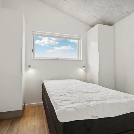 4 Bedroom In Nyaraló *